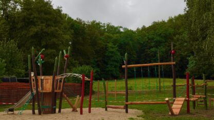 Spielanlage 'Mikadoturm 2.0_Apfel' – Bild 3
