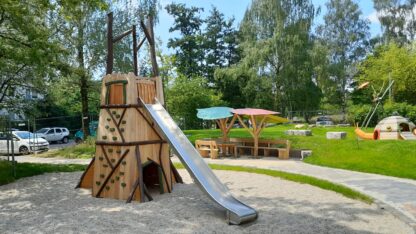 Spielanlage 'Baumstumpf Dick' – Bild 2